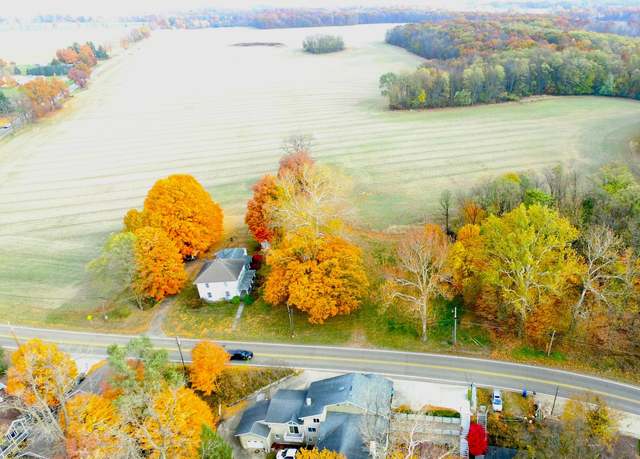 Property at 68451 Dailey Rd, Edwardsburg, MI 49112
