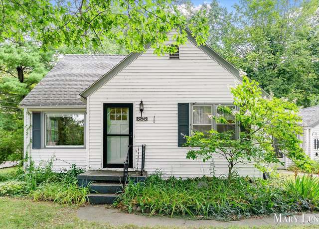 Property at 888 Spring Ave NE, Grand Rapids, MI 49503, 3 beds, 1 bath