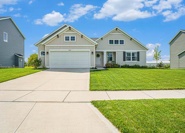 Property at 5860 Crossmoor St SE, Caledonia, MI 49316, 3 beds, 2 baths