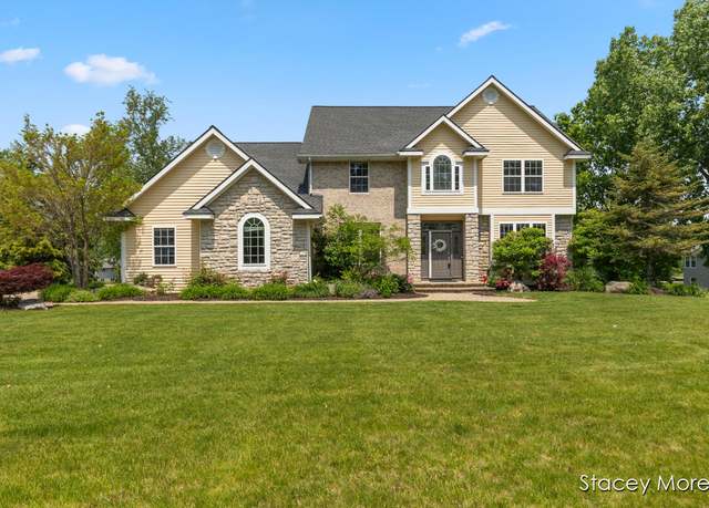 Property at 7174 Loma Linda Dr, Rockford, MI 49341, 5 beds, 4 baths