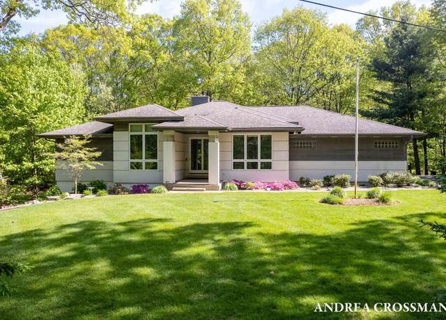 Property at 16993 Firefly Rdg, West Olive, MI 49460, 3 beds, 2.5 baths