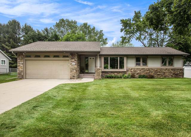 Property at 1842 Hendrick Rd, Norton Shores, MI 49441, 3 beds, 2 baths