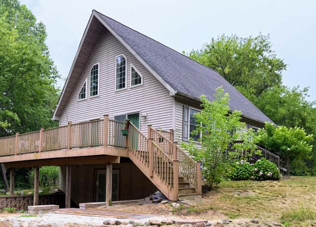 Property at 8552 Dan Smith Rd, Watervliet, MI 49098, 3 beds, 3 baths