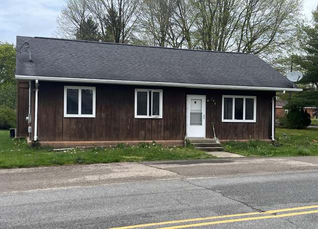 Property at 137 Marshall St, Ceresco, MI 49033, 2 beds, 1.5 baths