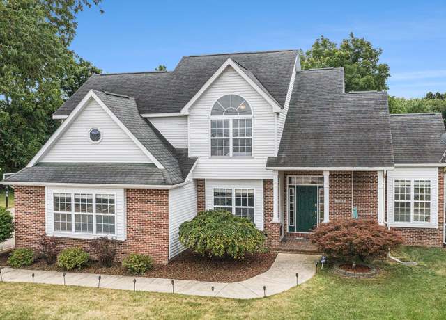 Property at 3700 Woodhams Ave, Portage, MI 49002, 5 beds, 3.5 baths