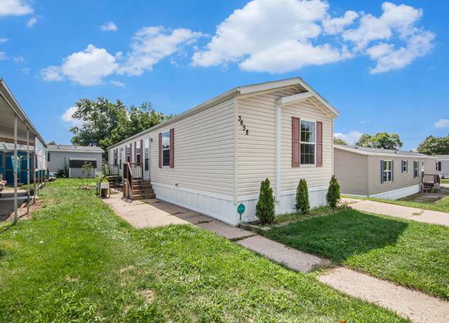 Property at 3658 Saint Moritz St NW, Grand Rapids, MI 49544, 3 beds, 2 baths