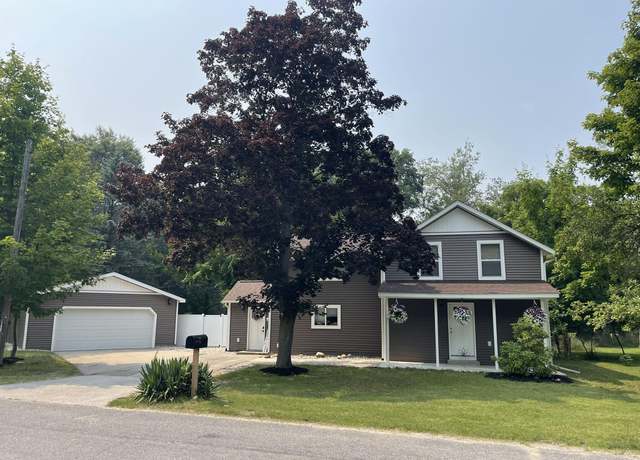 Property at 7967 Meade St, Montague, MI 49437, 4 beds, 2 baths