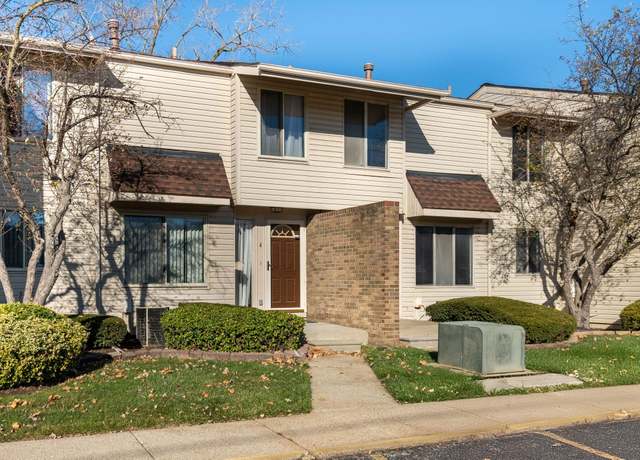 Property at 4 Richmond Towne St, Southfield, MI 48075, 3 beds, 2.5 baths