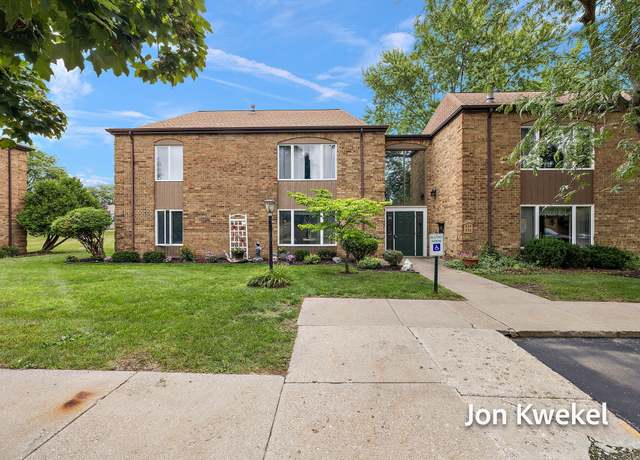 Property at 476 Barkwood Ct, Grand Rapids, MI 49534, 2 beds, 1.5 baths
