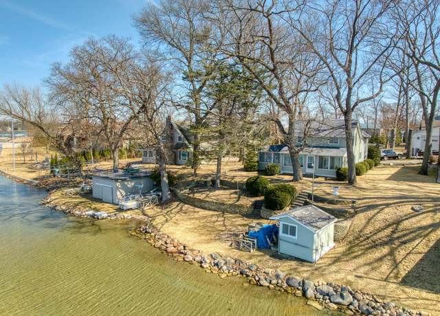 Property at 1080 Eagle Point Rd, Clarklake, MI 49234, 4 beds, 1.5 baths