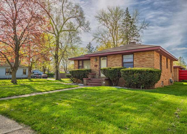 Property at 202 Searles Ave, Benton Harbor, MI 49022, 2 beds, 1 bath