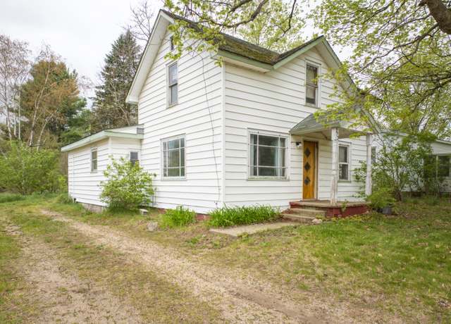 Property at 272 Scott St, Morley, MI 49336, 3 beds, 1 bath