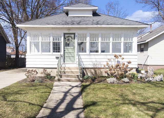 Property at 385 W 21st St, Holland, MI 49423, 3 beds, 1 bath