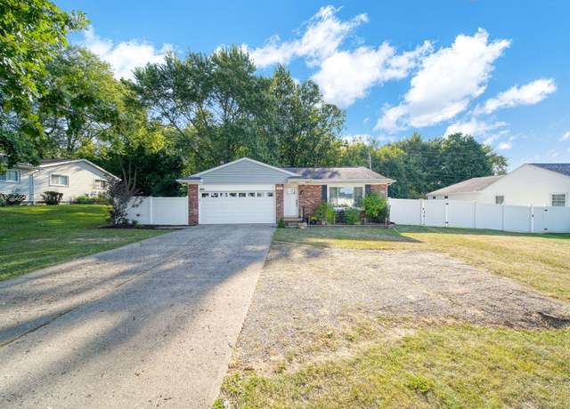 Property at 641 Robinson Rd, Jackson, MI 49203, 4 beds, 1.5 baths