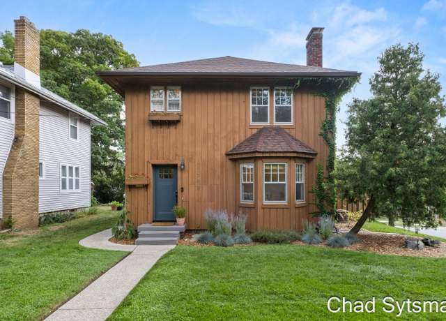 Property at 1350 Calvin Ave SE, Grand Rapids, MI 49506, 3 beds, 1.5 baths
