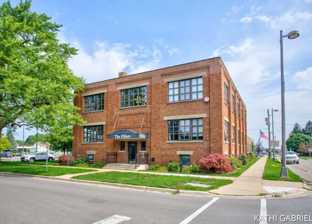 Property at 633 Elliott Ave #11, Grand Haven, MI 49417, 2 beds, 1 bath