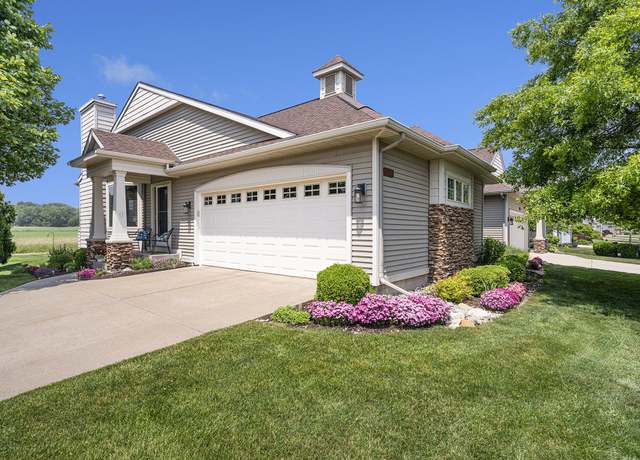 Property at 1300 St Andrews Dr, Holland, MI 49423, 2 beds, 2.5 baths