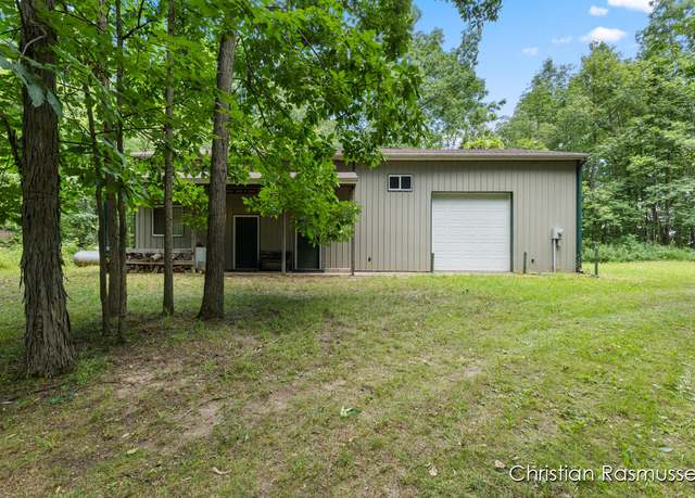 Property at 18 W Dick Rd, Fenwick, MI 48834, 1 bed, 1 bath