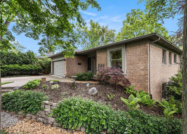 Property at 1231 Naples Ct, Ann Arbor, MI 48103, 3 beds, 2 baths