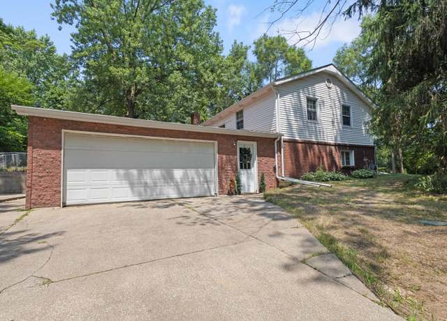 Property at 9832 Stadium Dr, Kalamazoo, MI 49009, 4 beds, 2 baths
