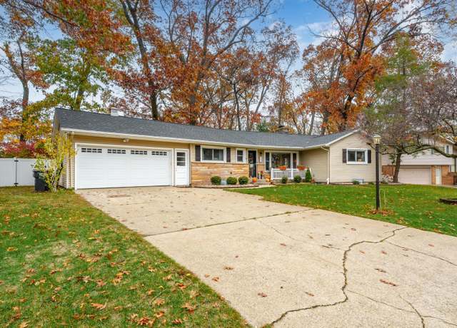 Property at 730 Dukeshire Ave, Portage, MI 49024, 3 beds, 1.5 baths