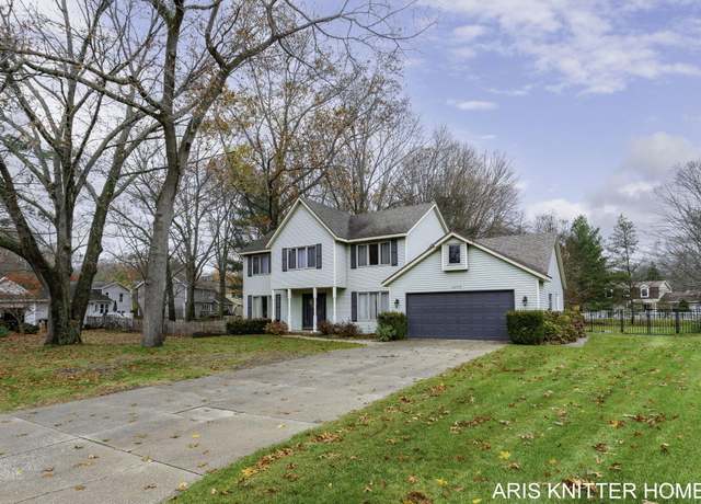 Property at 2259 Woodlark Dr, Holland, MI 49424, 5 beds, 2.5 baths