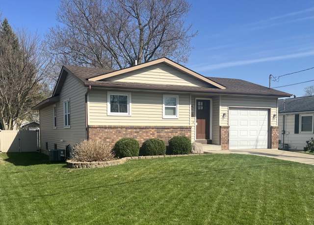 Property at 331 N Jefferson St, Zeeland, MI 49464, 2 beds, 1.5 baths