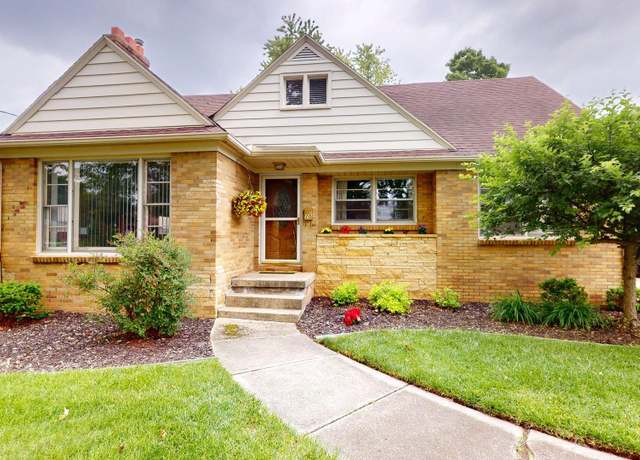 Property at 10 Covell Ave NW, Grand Rapids, MI 49504, 5 beds, 2.5 baths