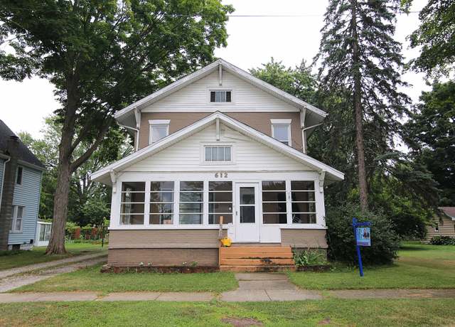 Property at 612 S Hooker Ave, Three Rivers, MI 49093, 4 beds, 2 baths