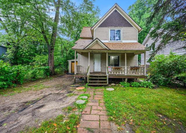 Property at 705 Fenimore Ave, Kalamazoo, MI 49048, 4 beds, 1.5 baths