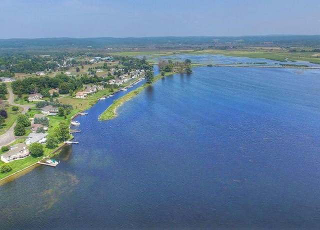 Property at 16890 Valley Wood Ct, Arcadia, MI 49613