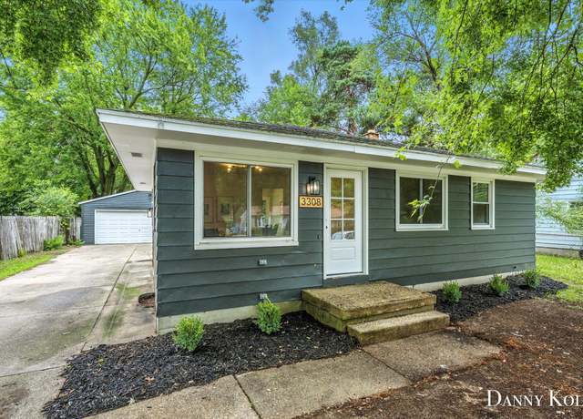 Property at 3308 Taft Ave SW, Wyoming, MI 49519, 3 beds, 2 baths