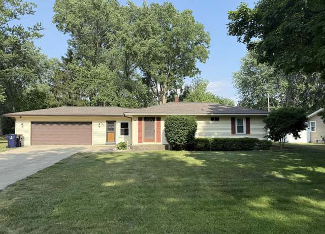 Property at 109 Grandview Ave, Holland, MI 49423, 3 beds, 2 baths