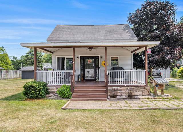 Property at 515 Locust St, Howard City, MI 49329, 3 beds, 2 baths