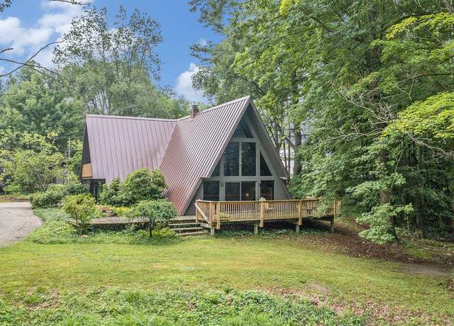 Property at 369 Thomas St, Allegan, MI 49010, 4 beds, 2 baths