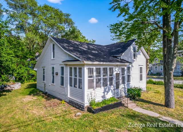 Property at 1044 Kenneth St, Muskegon, MI 49442, 3 beds, 1 bath