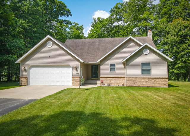 Property at 7297 S Thornapple Ave, Newaygo, MI 49337, 3 beds, 2.5 baths