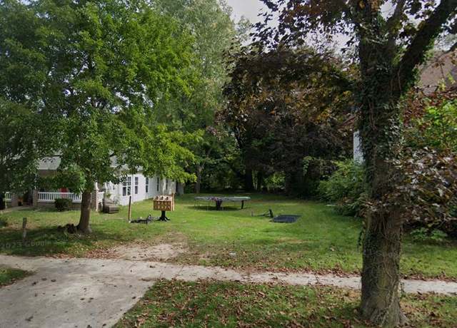 Property at 575 Heck Ct, Benton Harbor, MI 49022