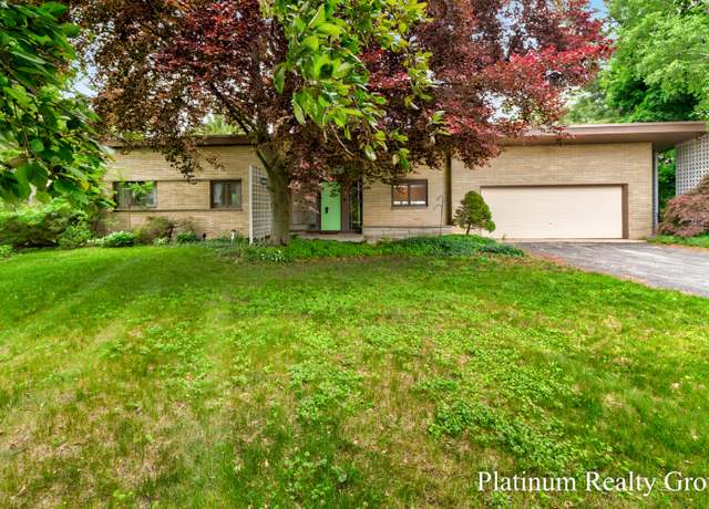 Property at 4199 Highland Dr, Fremont, MI 49412, 3 beds, 2 baths