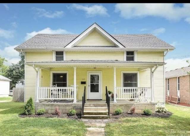 Property at 213 W Henry St, Saline, MI 48176, 3 beds, 2 baths