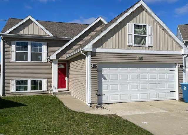 Property at 1329 Ellery Grove Ct, Vicksburg, MI 49097, 3 beds, 2 baths