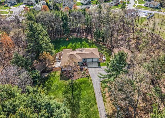 Property at 6024 English Ave NE, Comstock Park, MI 49321, 3 beds, 2 baths