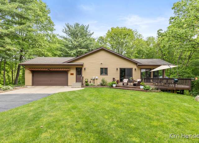 Property at 15036 Alister Mackenzie Ave, Augusta, MI 49012, 5 beds, 3.5 baths