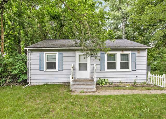 Property at 1493 Remus St, Kalamazoo, MI 49004, 2 beds, 1 bath