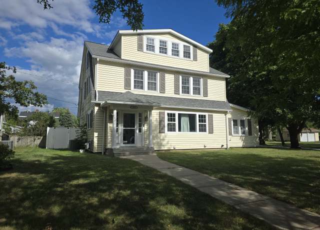 Property at 218 Michigan Ave, Sturgis, MI 49091, 4 beds, 4 baths
