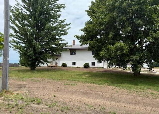 Property at 8470 Skeels Rd, Holton, MI 49425, 5 beds, 2 baths