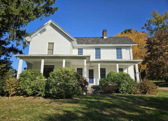 Property at 29958 Co Rd 354, Lawton, MI 49065, 4 beds, 2 baths