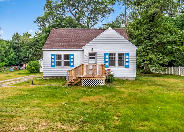 Property at 4412 W Giles Rd, Muskegon, MI 49445, 2 beds, 1 bath