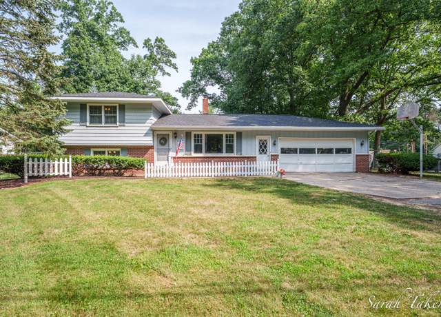 Property at 4101 Blair St, Hudsonville, MI 49426, 4 beds, 1.5 baths