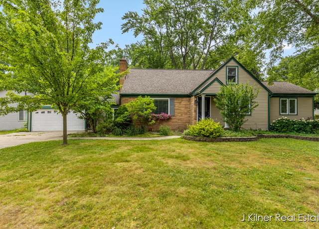 Property at 1940 Perkins Ave NE, Grand Rapids, MI 49505, 5 beds, 2 baths